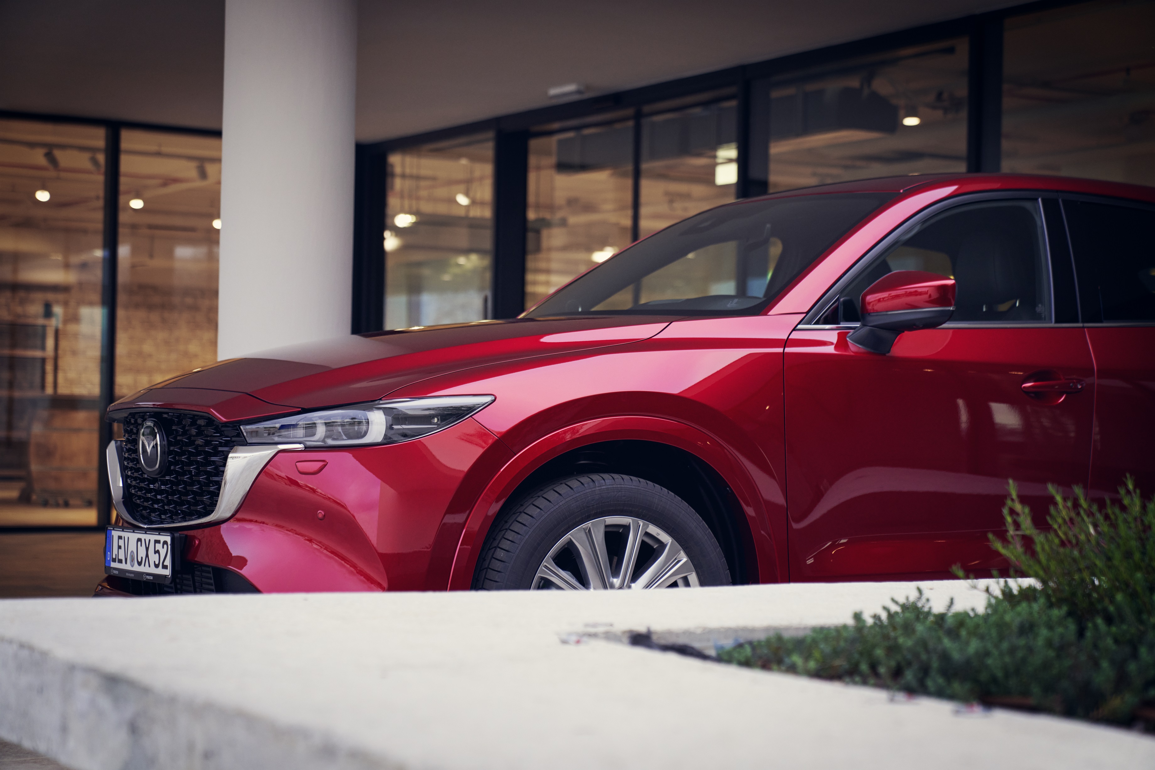2022 CX 5 2022 Launch Highplus Sideshot 5 RGB