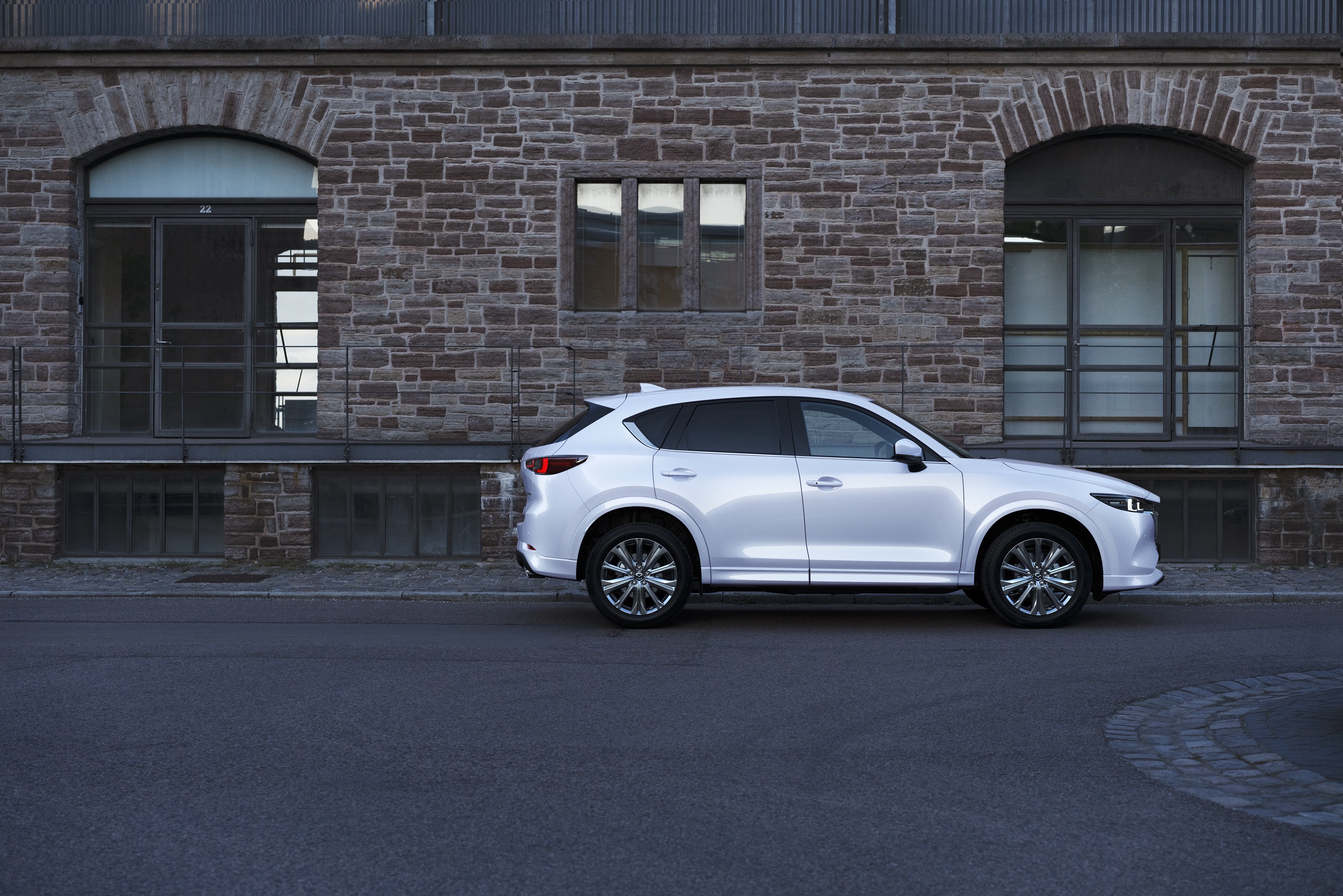 2022 CX 5 IPM6 UK(RHD) C12 EXT High+